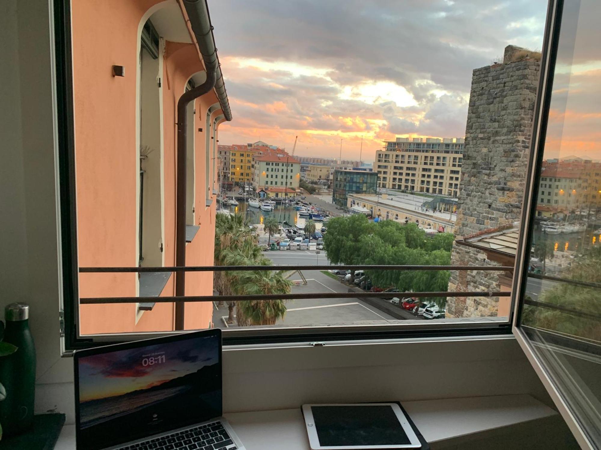 Via Pia 29-7 Apartman Savona Kültér fotó